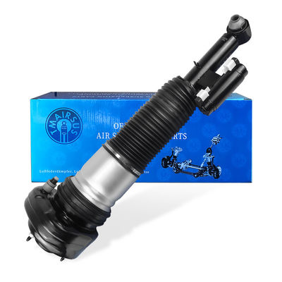 La série 7 de la BMW G11 G12 est équipée d'un système de suspension arrière à air comprimé pour absorber les chocs.